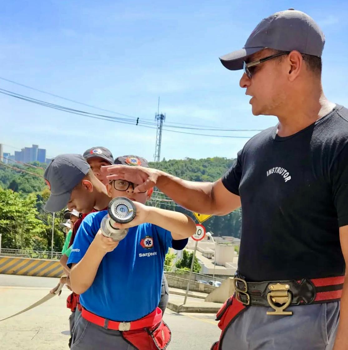 Crianças de São Fidélis vão contar com o projeto Bombeiro Mirim gratuitamente